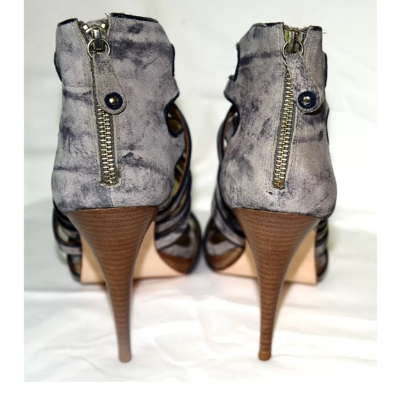 Cynthia Vincent Tie Dye August Gladiator Strappy Sandal - Picture 5 of 5